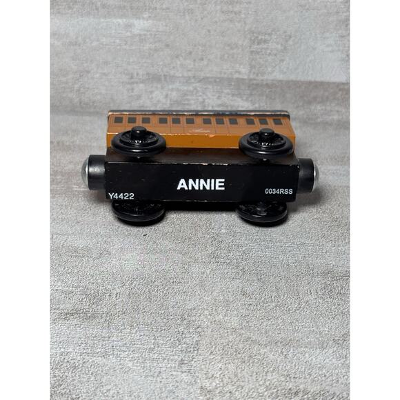 Thomas & Friends Wooden Railway Train Tank Engine ANNIE Coach 2012 - Picture 6 of 7